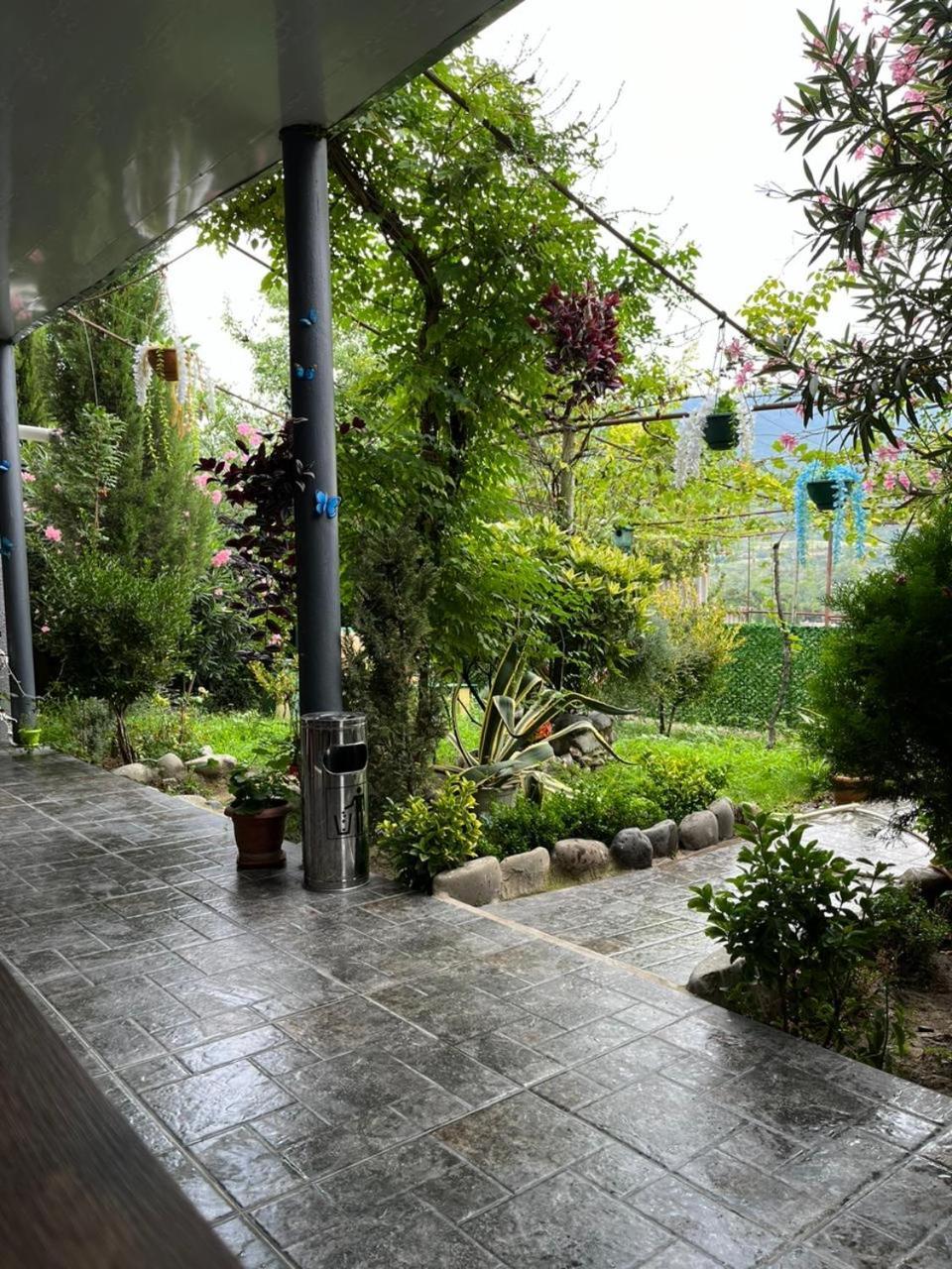 Отель Garden And Panorama Мцхета Экстерьер фото