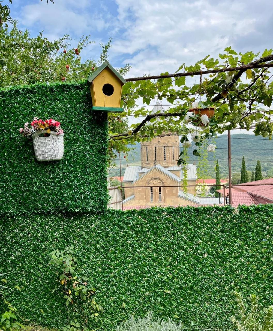 Отель Garden And Panorama Мцхета Экстерьер фото